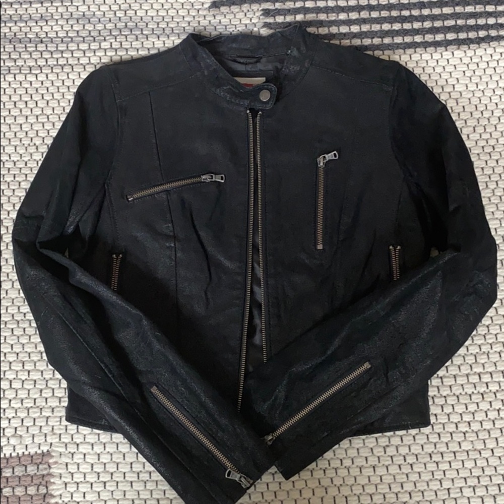 Levi’s 100% Genuine Leather Coat M